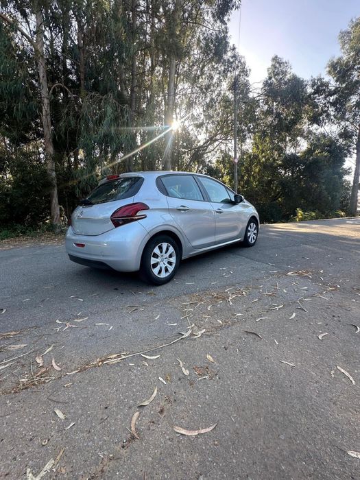 Vendo peugeot 208, ano 2016