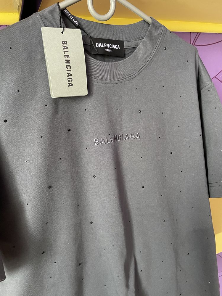 Футболка Balenciaga