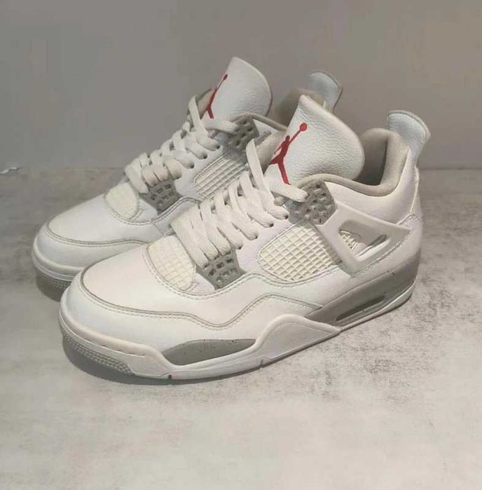 Buty damskie Trampk Jordan 4 Retro  white oreo R.42