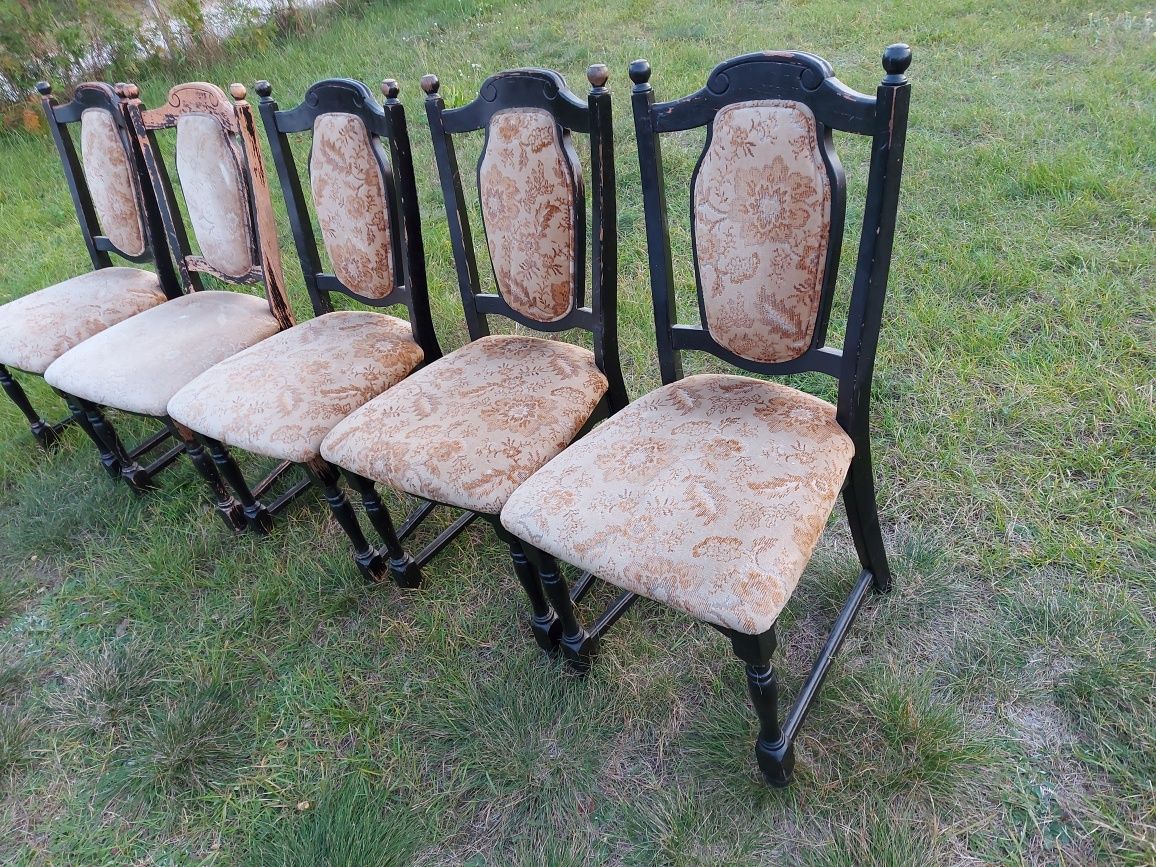 2 komplety krzeseł