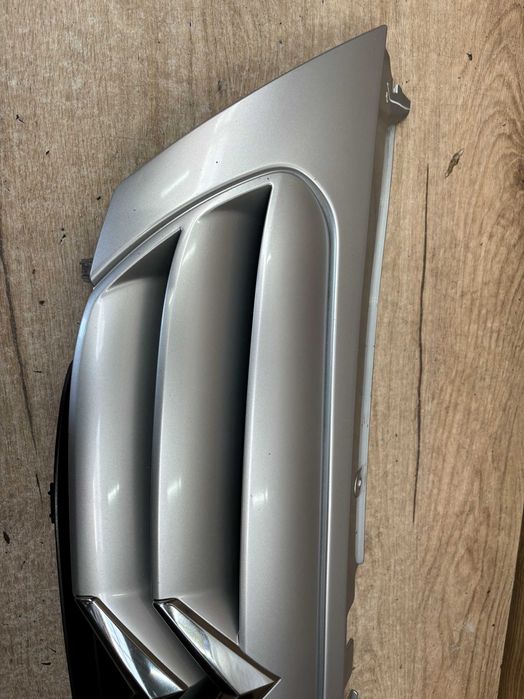 Grill atrapa zderzaka Citroen C3 Lift kolor ezrc