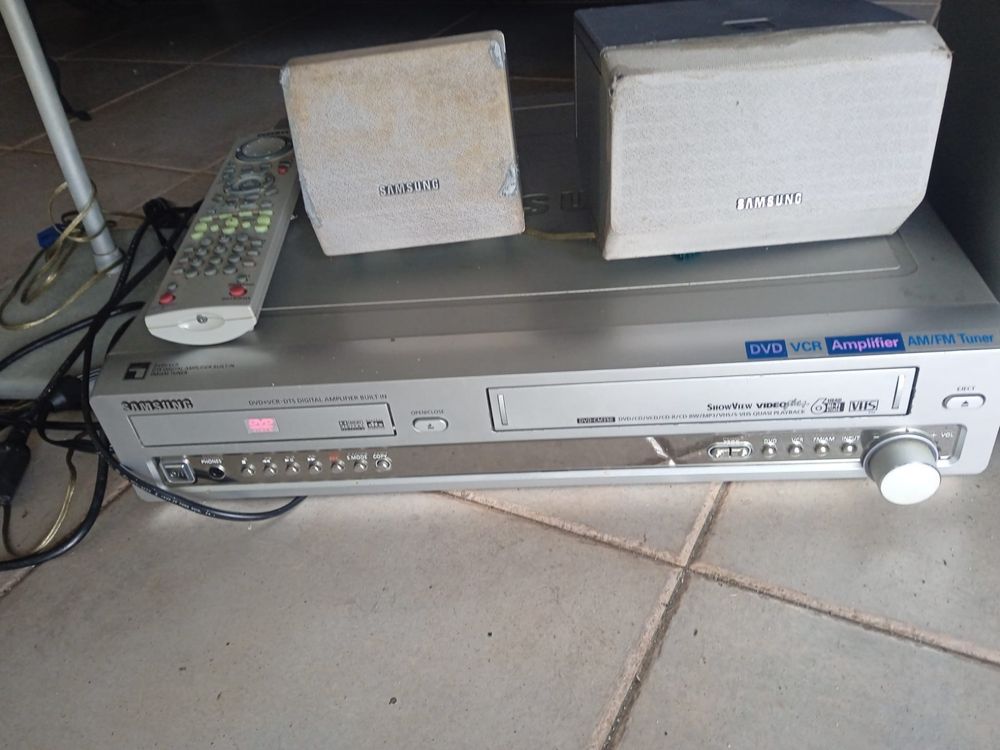 Leitor de DVD e VCR Samsung