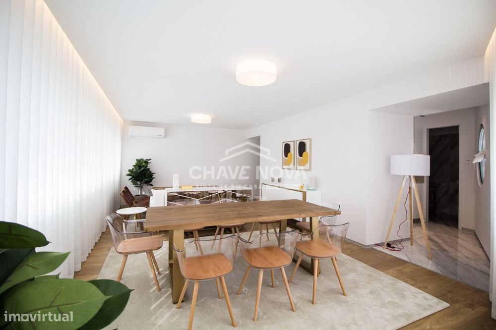 T3 Novo c/ 2 Lugares de Garagem em Paranhos (Polo Universitário)