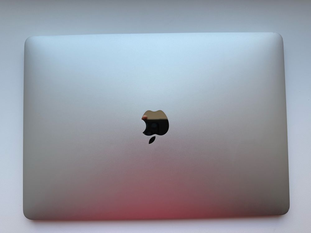 Apple MacBook Air 2018 i5/1.6/8gb/256gb 85%