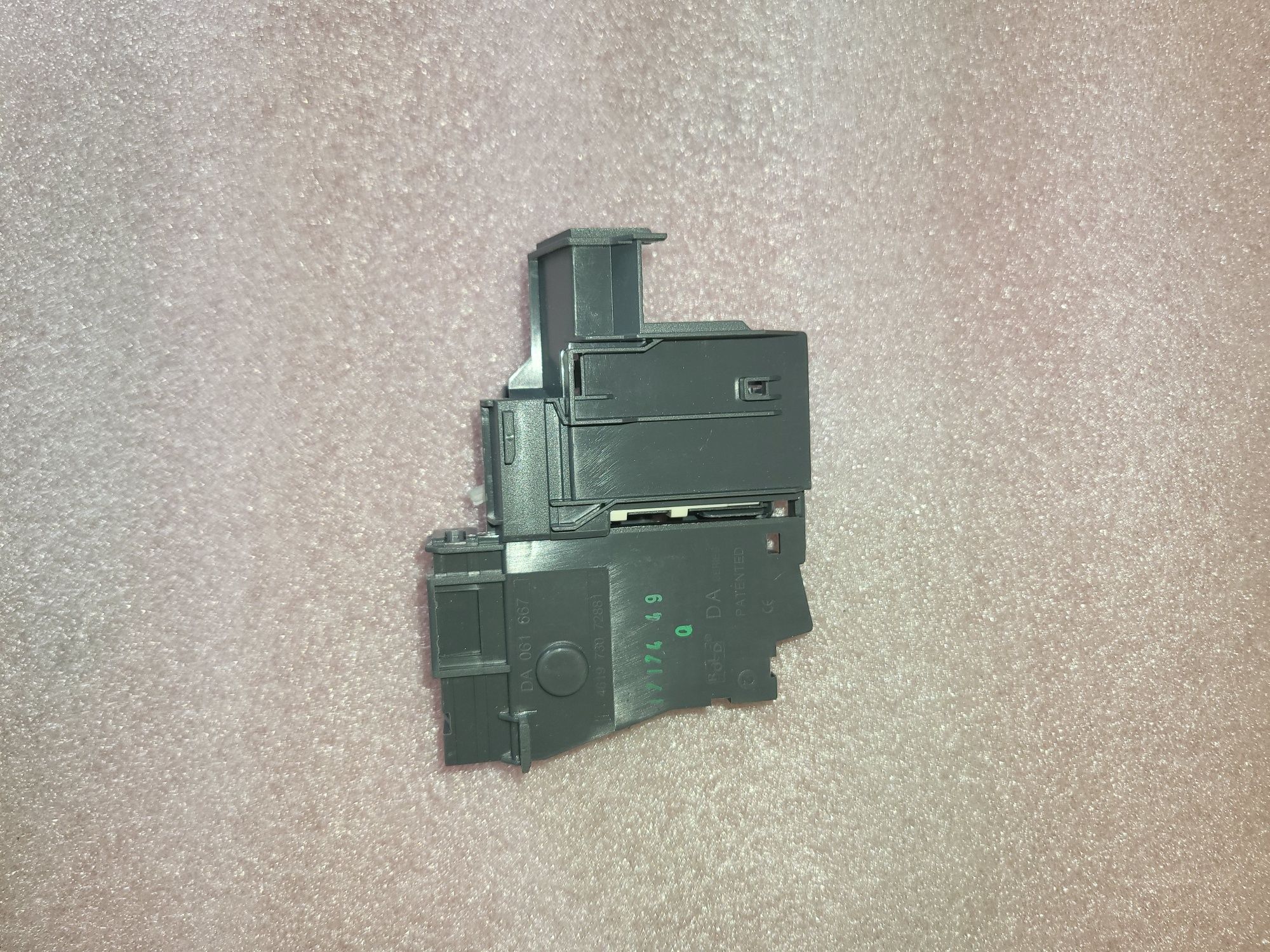 Blokada Drzwi Pralki Indesit C00311.434 Whirlpool