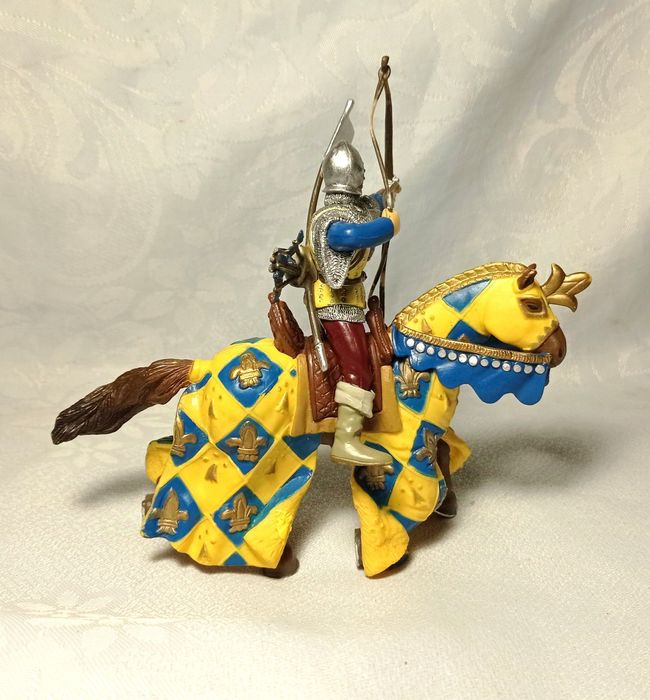 Фигурка Рыцарь лучник на коне, Papo 2003 г.