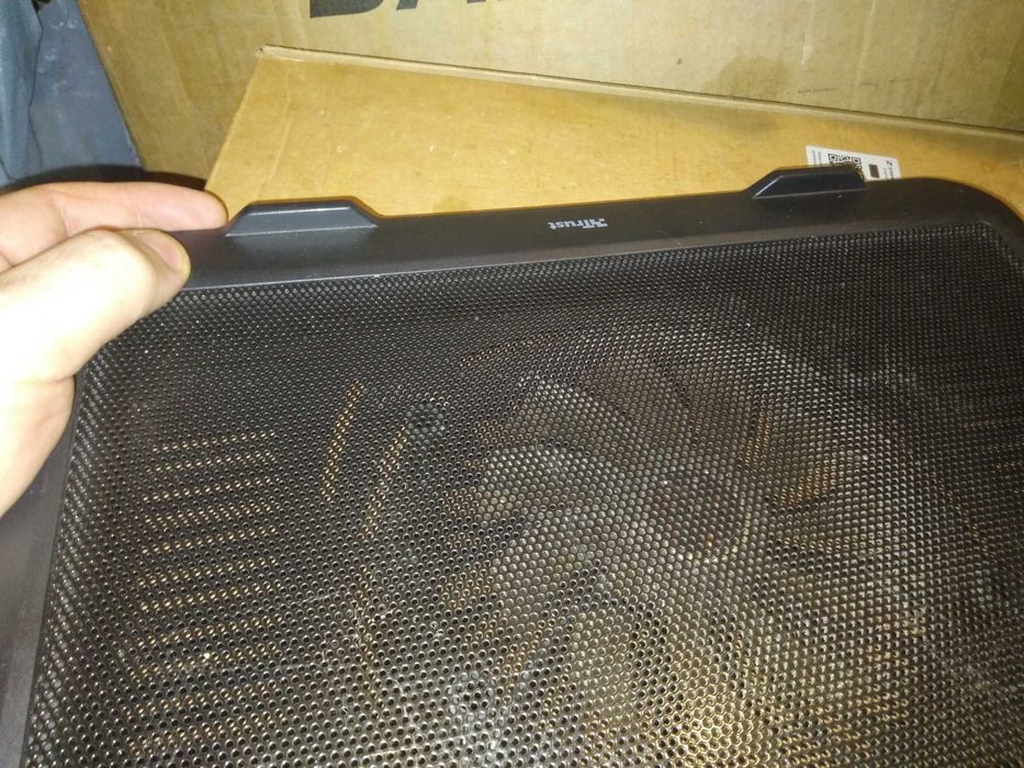 Подставка с охлаждением для ноутбука, планшета.