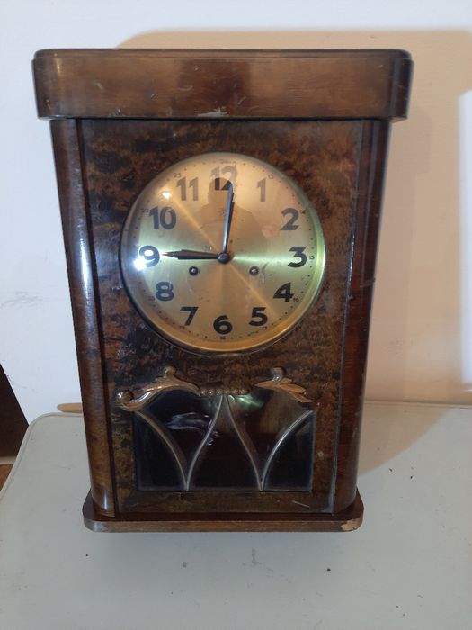 zegar junghans do przejrzenia