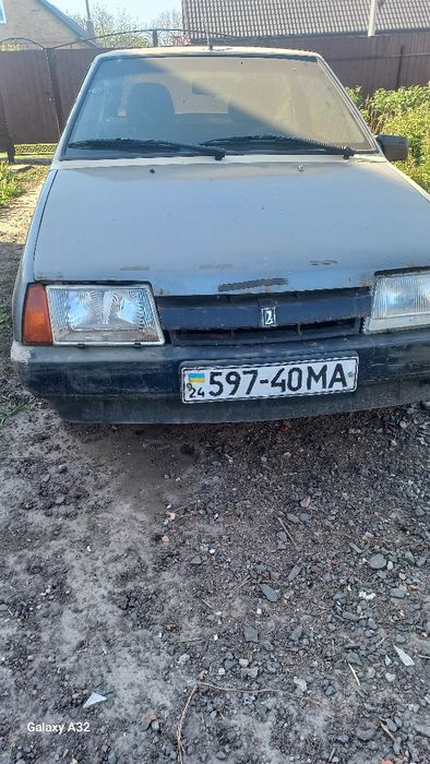 Автомобіль Ваз 2108