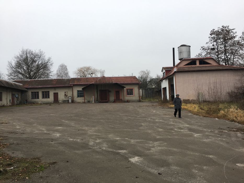 Нежилове приміщення, цех, завод