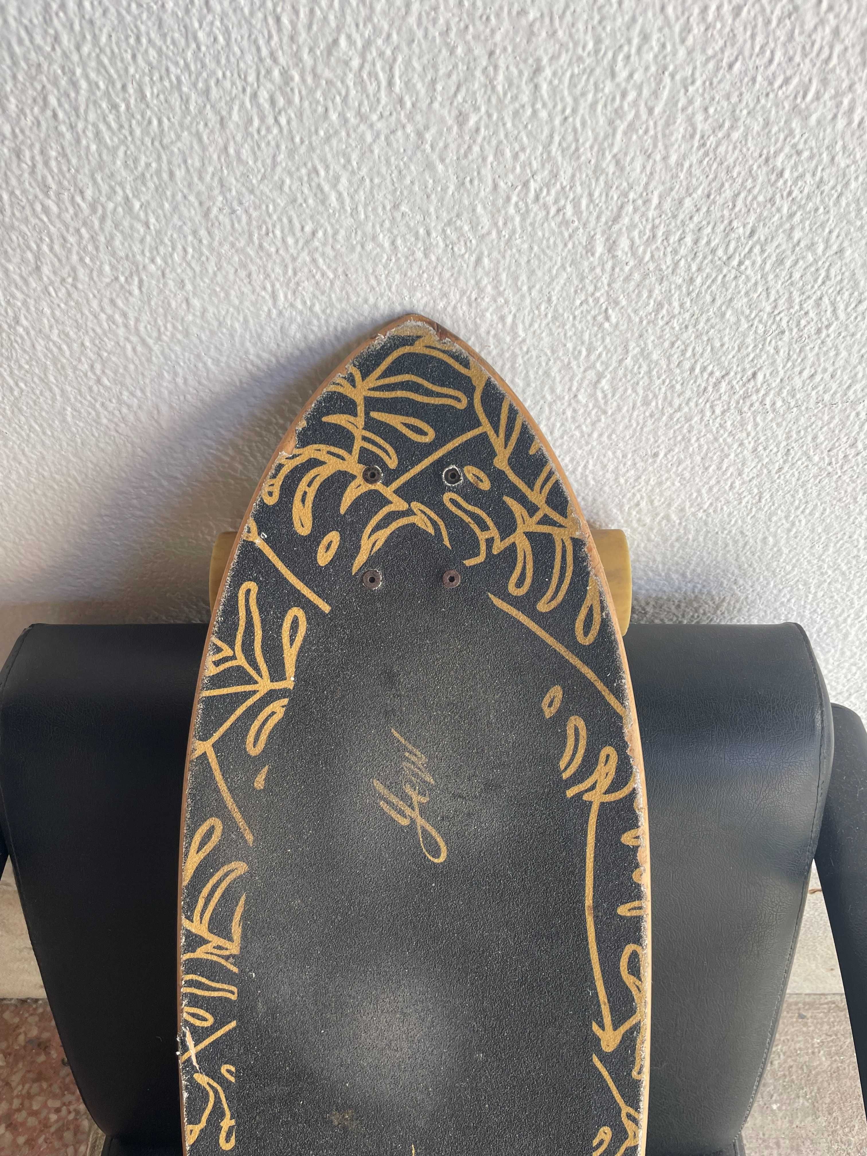Surfskate Yow Aritz Aranburu 32" (c/ pouco uso)