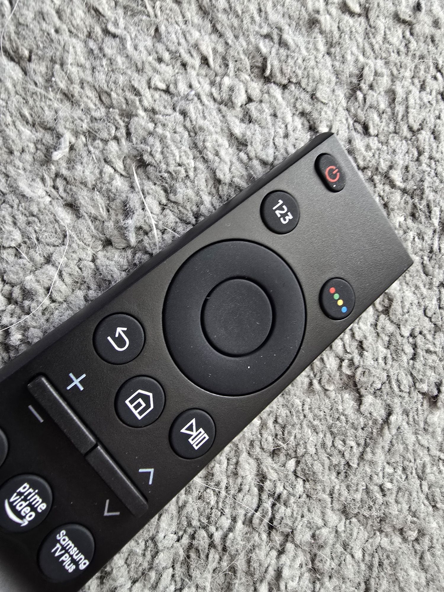 Samsung pilot do każdego TV Led OLED ale LCD Nowy model