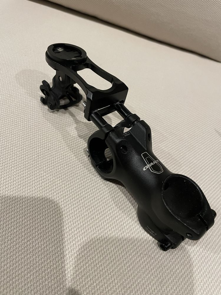 Mostek rowerowy 28,6mm Giant 60 mm z uchwytem na Garmin i oświetlenie