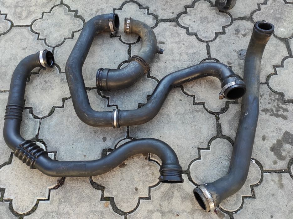 Патрубок интеркулера турбини турбіни трафик trafic vivaro виваро прима