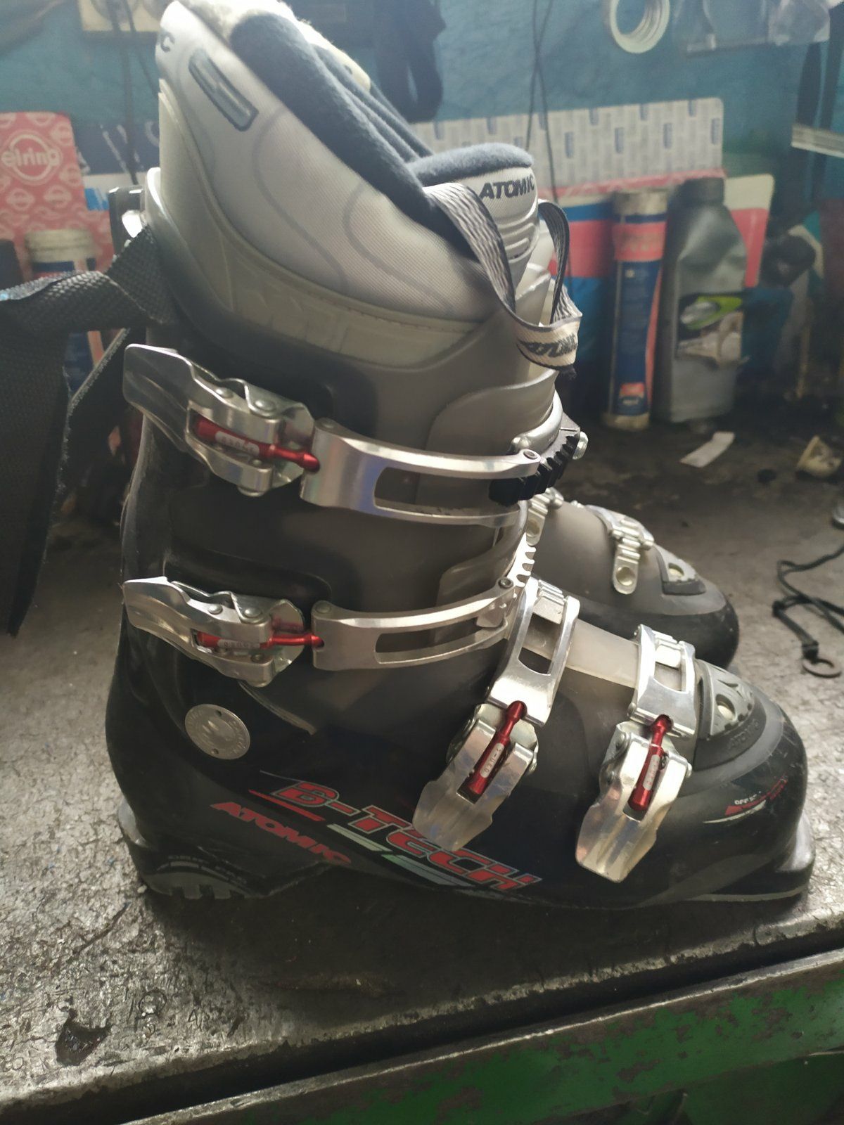 Лыжные ботинки ATOMIC