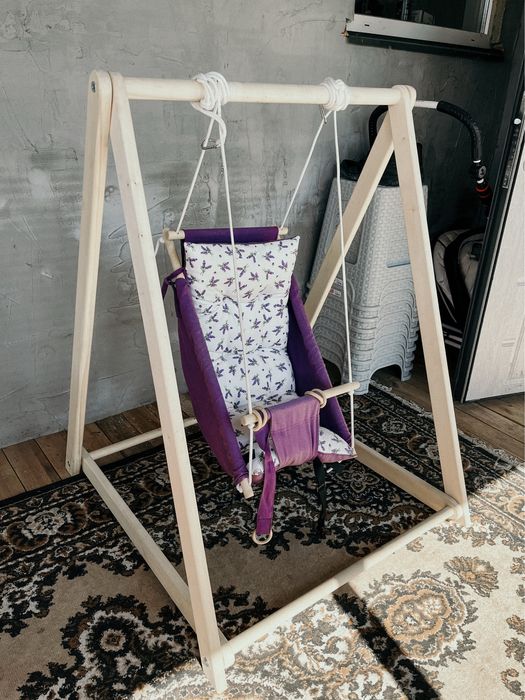 Гойдалка зі стійкою