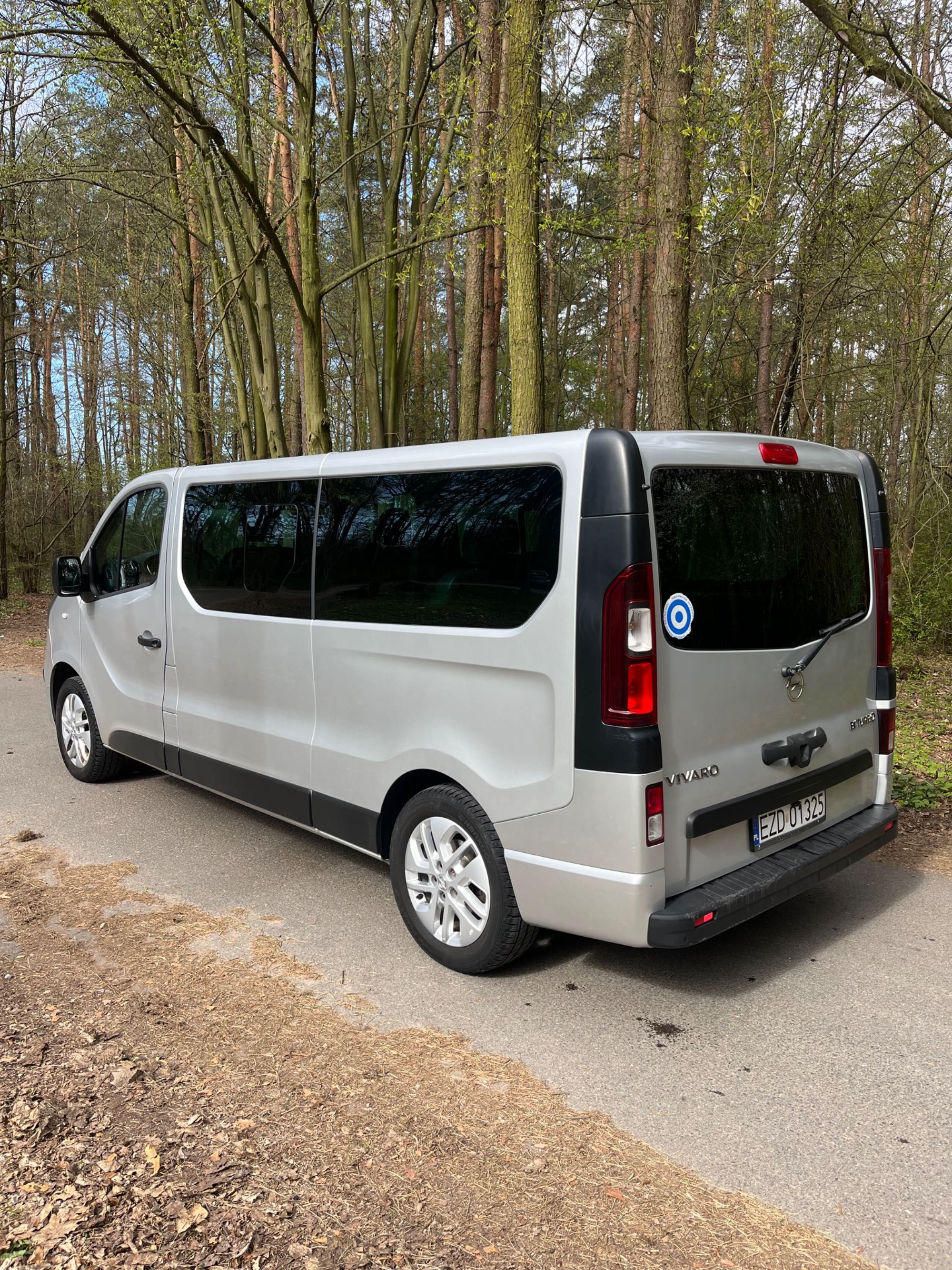 Wynajem busa 9-osobowego
