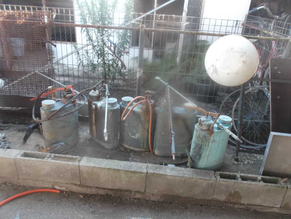 Conjunto 5 Pulverizadores em boas condições