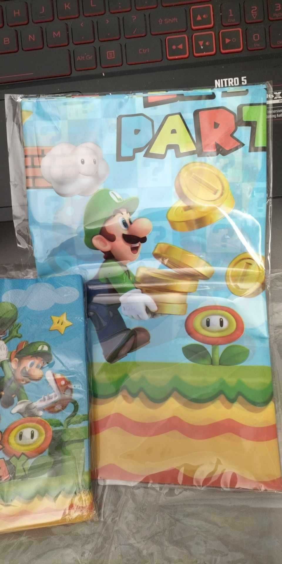 Zestaw Super Mario serwetki i ceratka na stolik