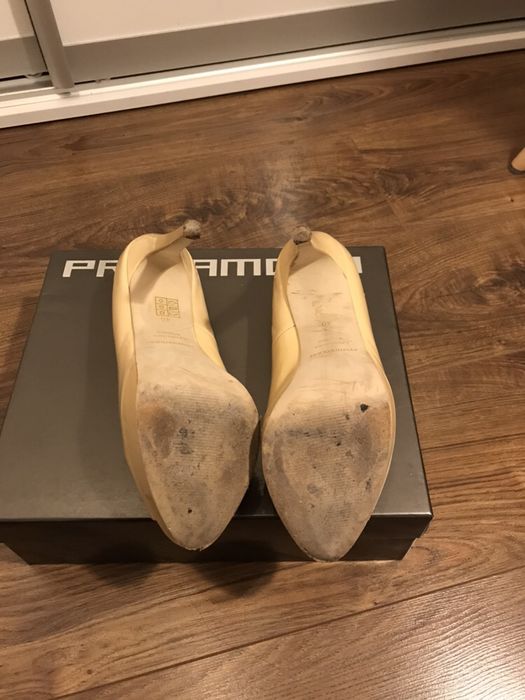 Szpilki kremowe prima moda