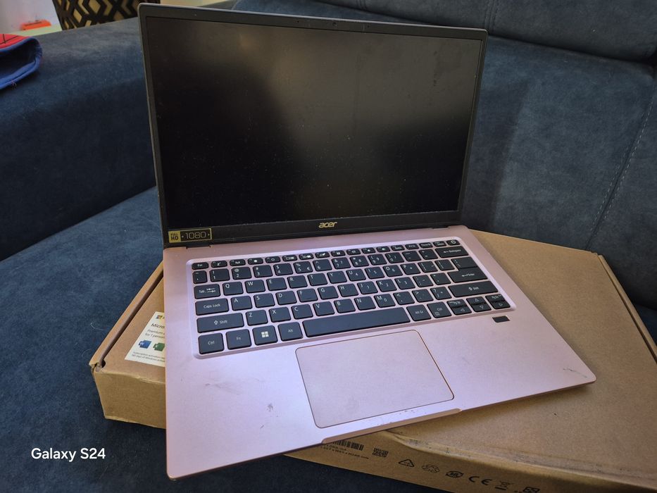 Acer Swift 1 różowy
