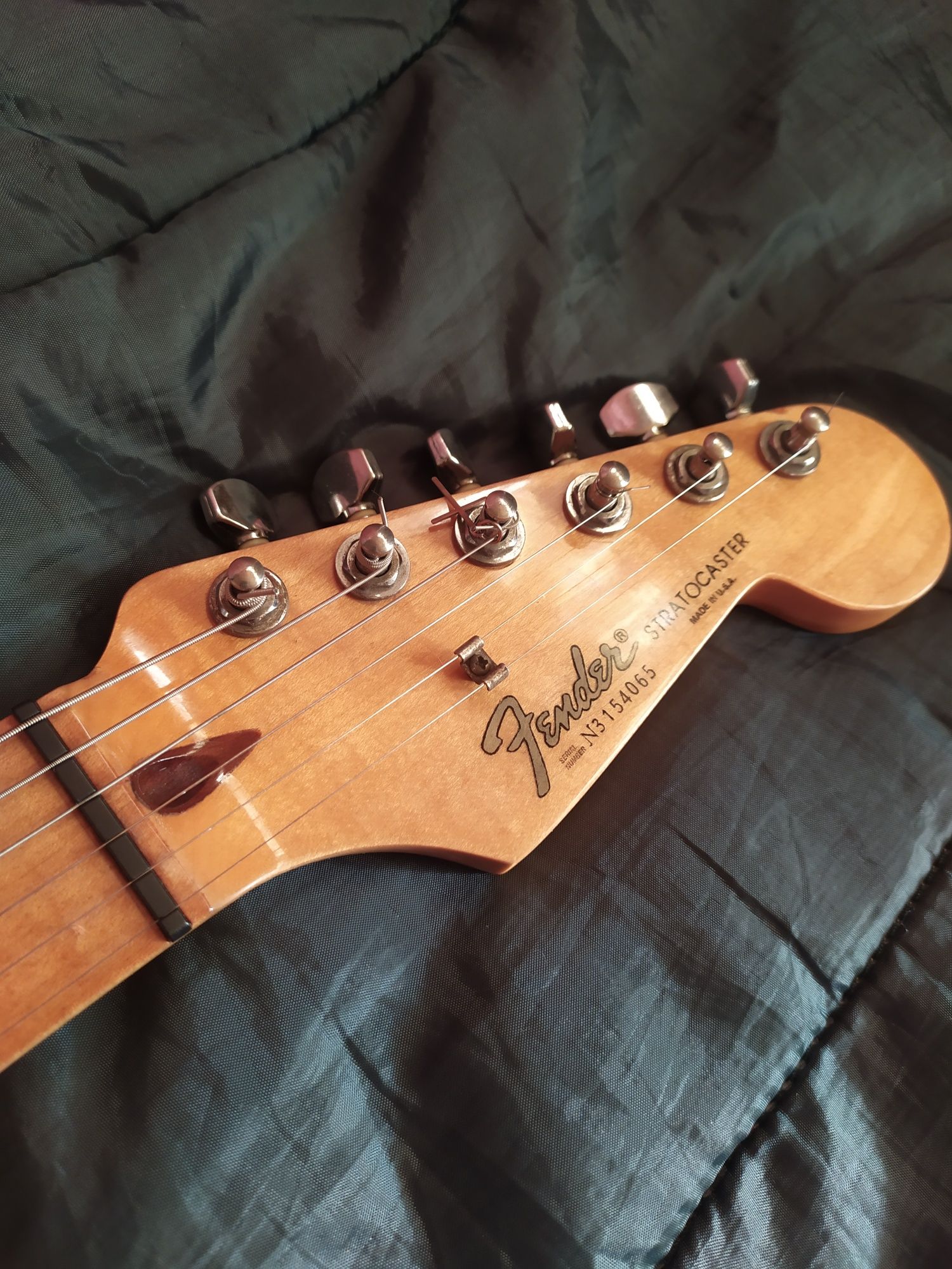 Продам Fender Stratocaster American standard 1994г.