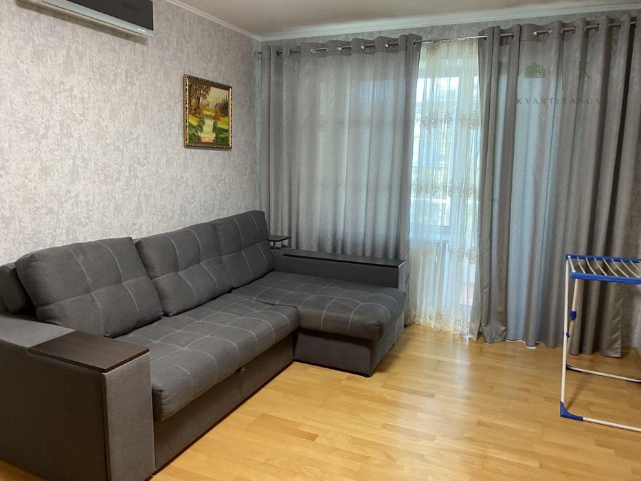 Продам 2 комнатную квартиру просп. Науки