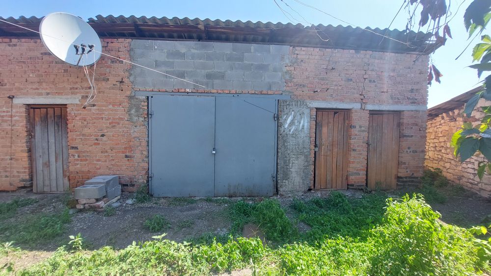 Продам 2-кімнатну квартиру. Вул.Коцюбинського,50.