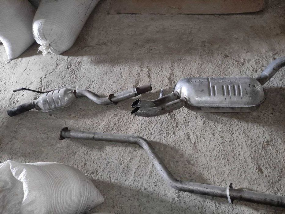Вихлопна труба W124 Мерседес вихлоп E250 E300