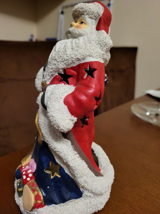 Świecznik  bożonarodzeniowy Świętego Mikołaja, ok. 20 cm.