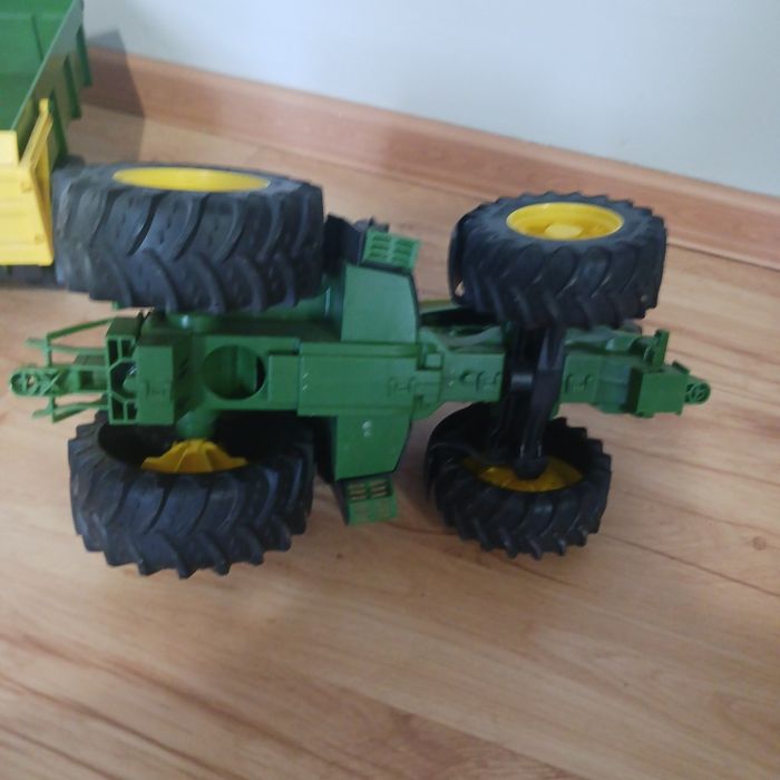 Traktor i przyczepa bruder