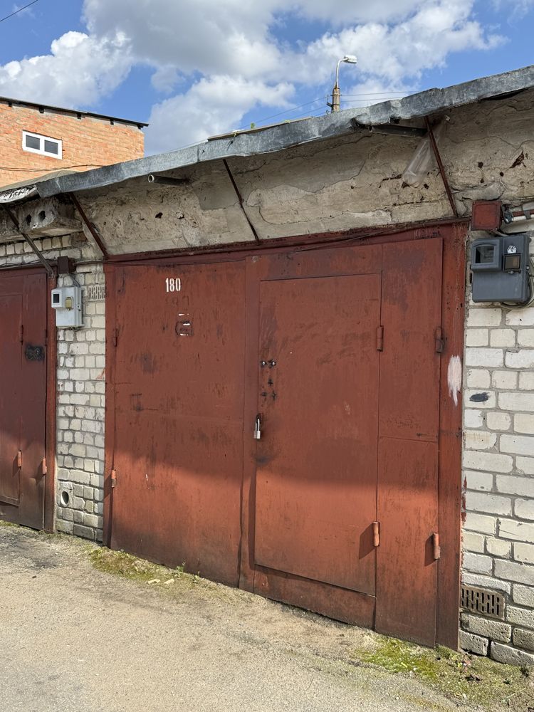 Продаж гаража в кооп Берізка 2 , центральна вулиця на вʼізді в гаражі
