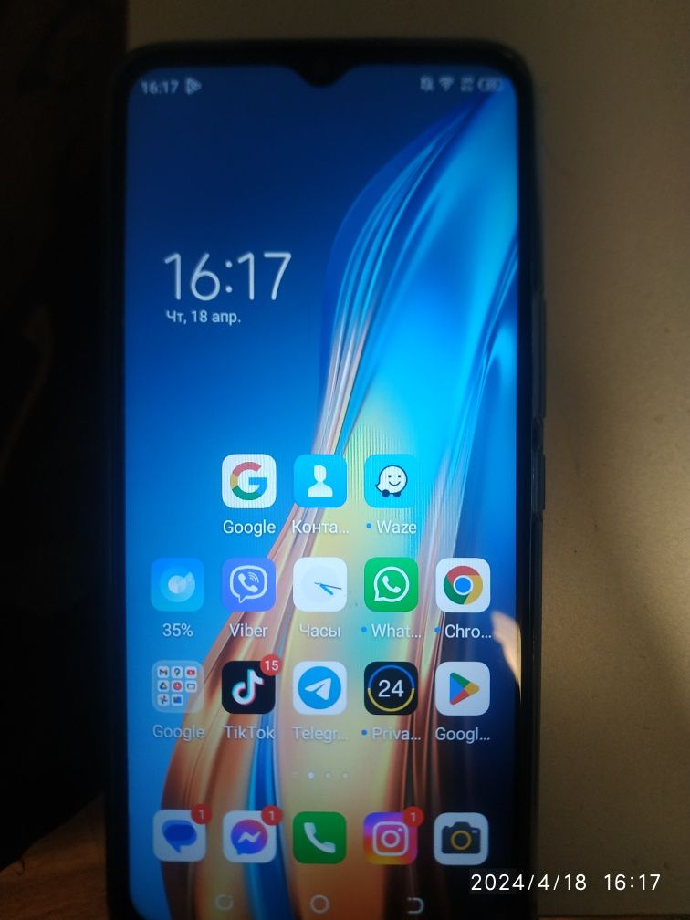 Продам телефон Tecno Spark 8C (KG5K) 4+3/128 gb