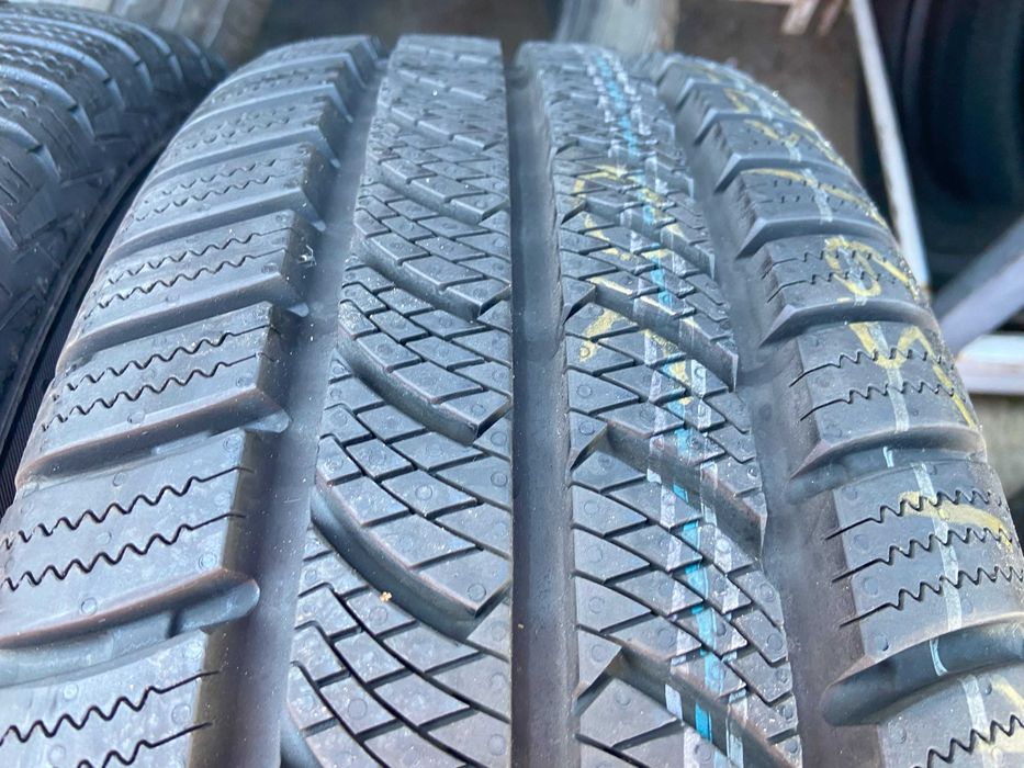 Continental VancoWinter 2 225/65r16c 112/110R N3258