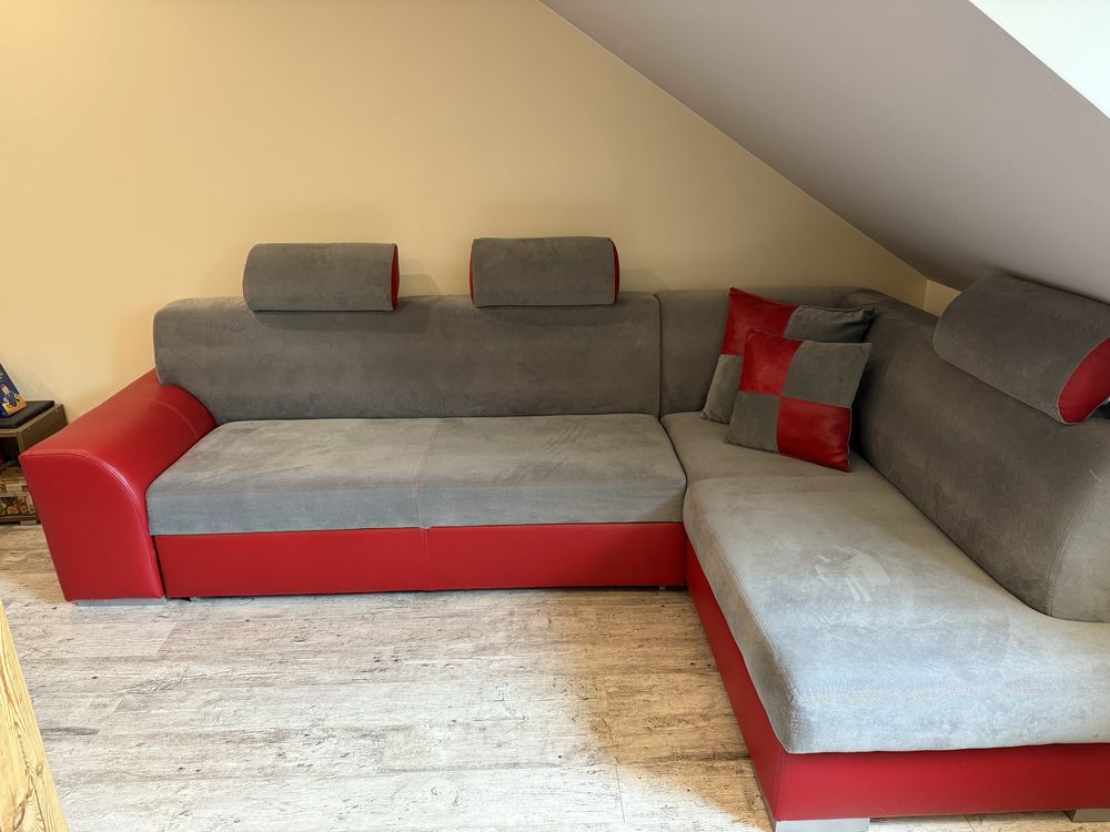 Narożnik materiałowy z funkcją spania