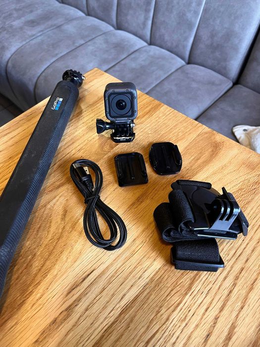 Компактна камера GoPro 5 session з кріпленням на голову