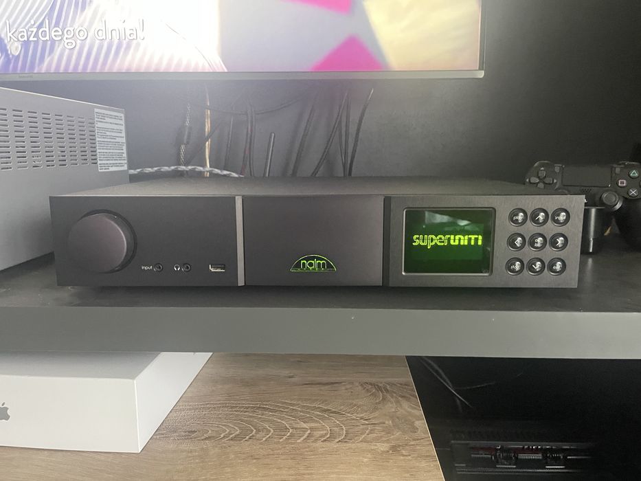 Naim SuperUniti all-in-one z pilotem
