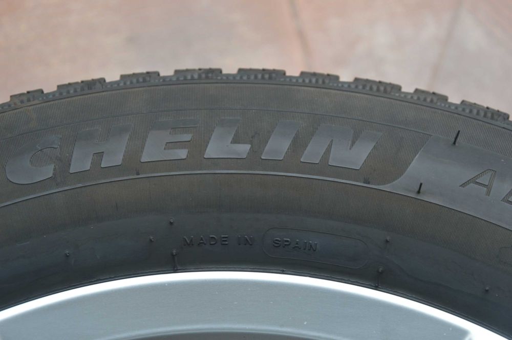 Зимові шини комплект 2024рік Michelin Alpin 7 215/65/17