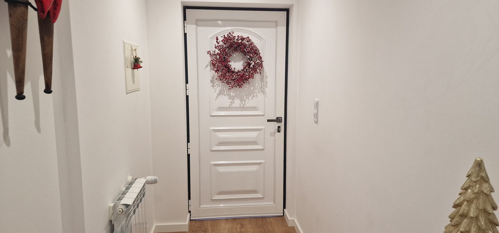 Porta exterior moradia