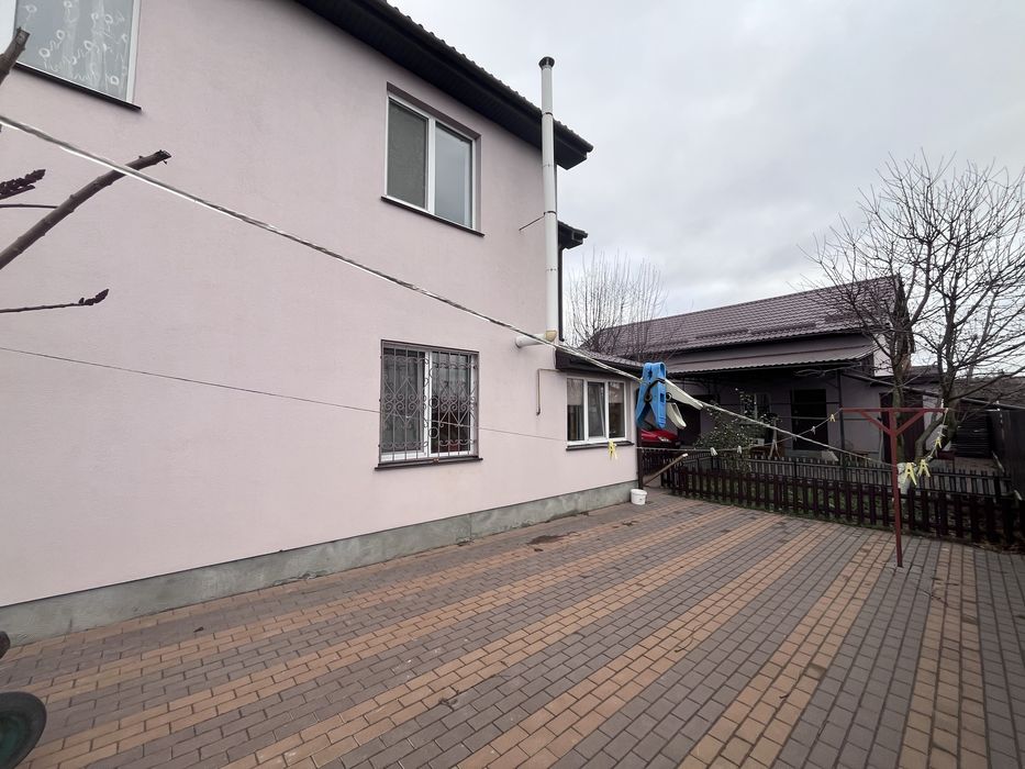 Будинок у стані заходь і живи,Красилівка,центр, будинок з газом