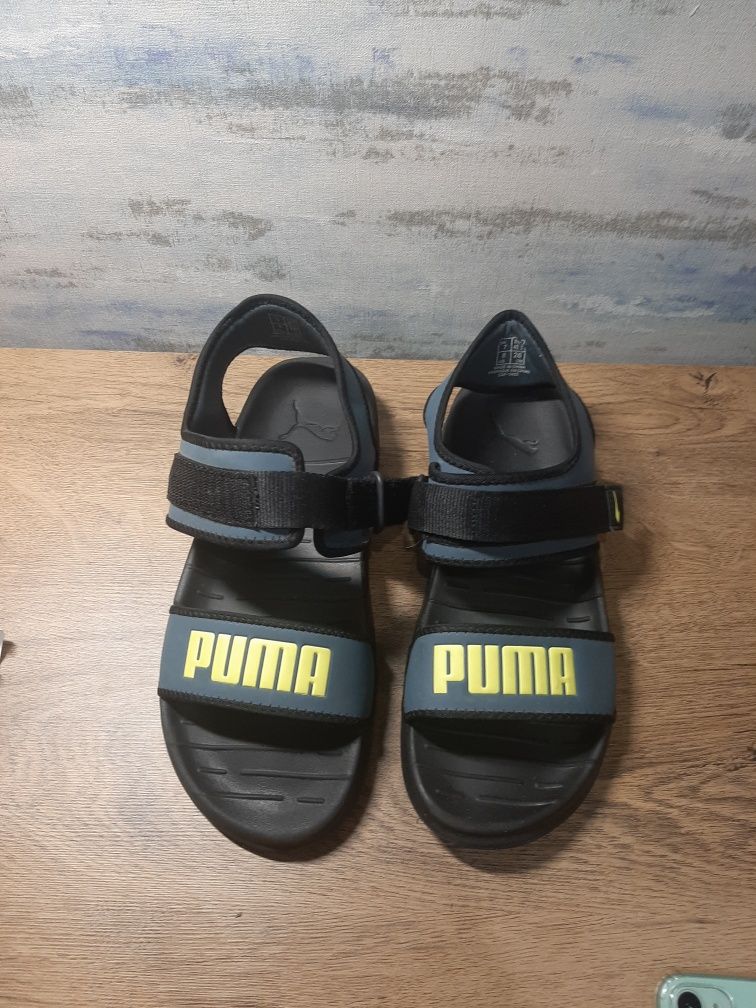 Продам сандали  Puma