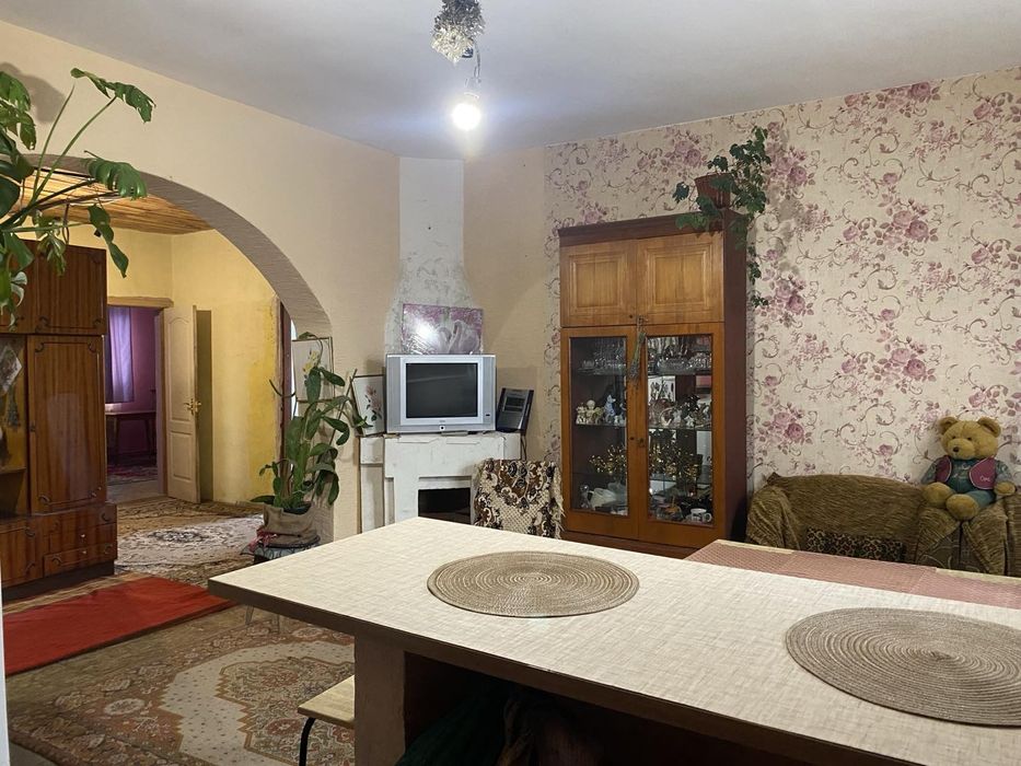 Продам будинок на Таращанському масиві