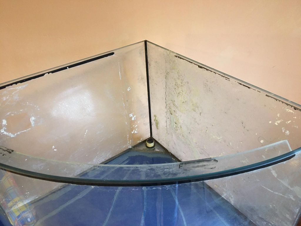 Akwarium duże narożne panoramiczne z podstawą stelażem