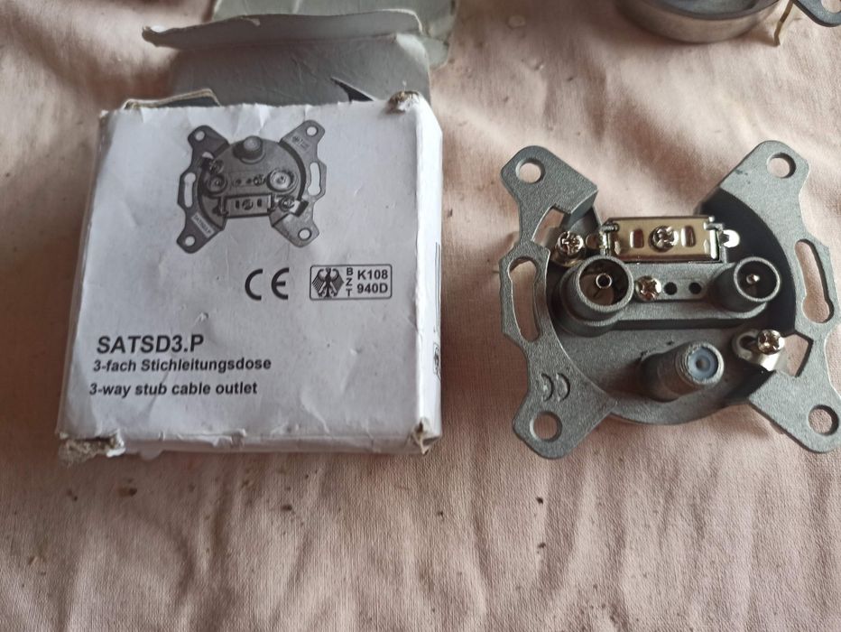 Gniazda antenowe 5 szt. Nowe.