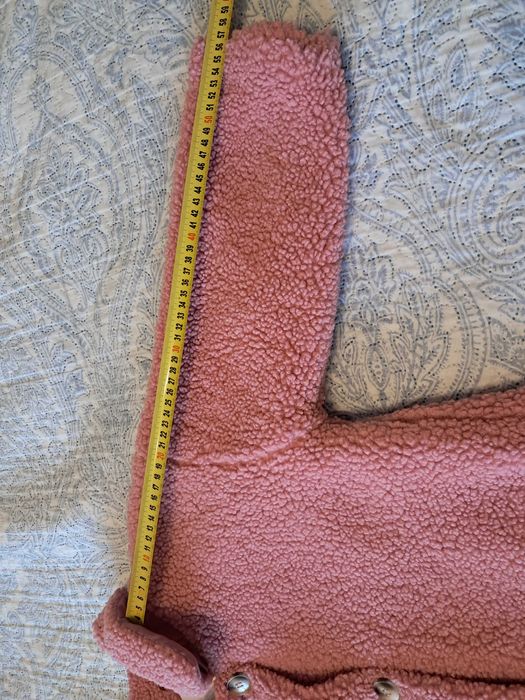 Продам пальто для девочки