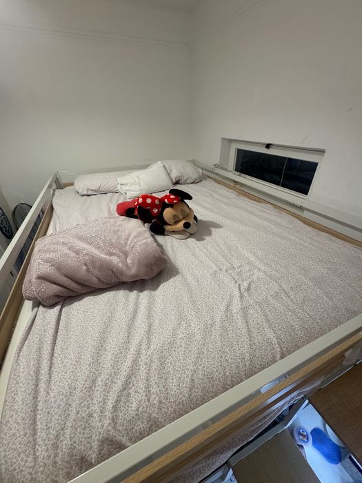 Cama alta 140x200 com colchão