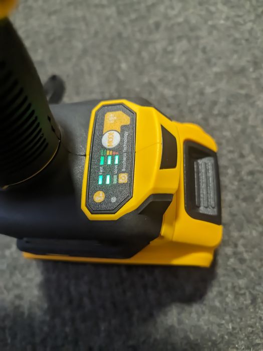 Гайковерт Dewalt DCF 922