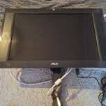 Monitor Asus z uchwytem