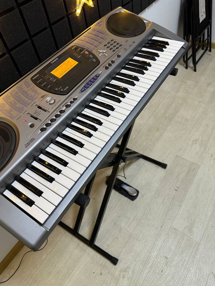 ПРОФЕСІЙНИЙ синьезатор CASIO динамічна крута модель!! Цифрове піаніно