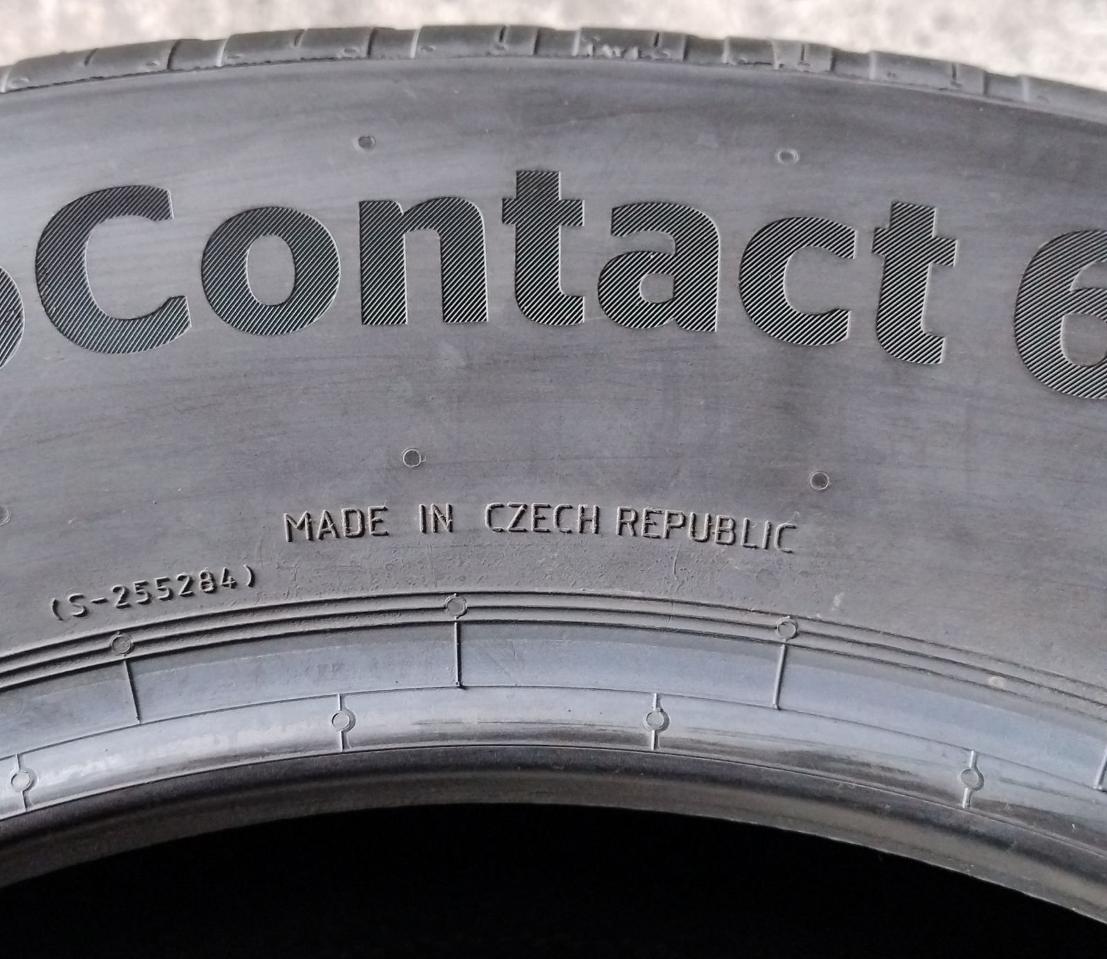 Шини літні R17 215/65 Continental Conti Eco Contact 6